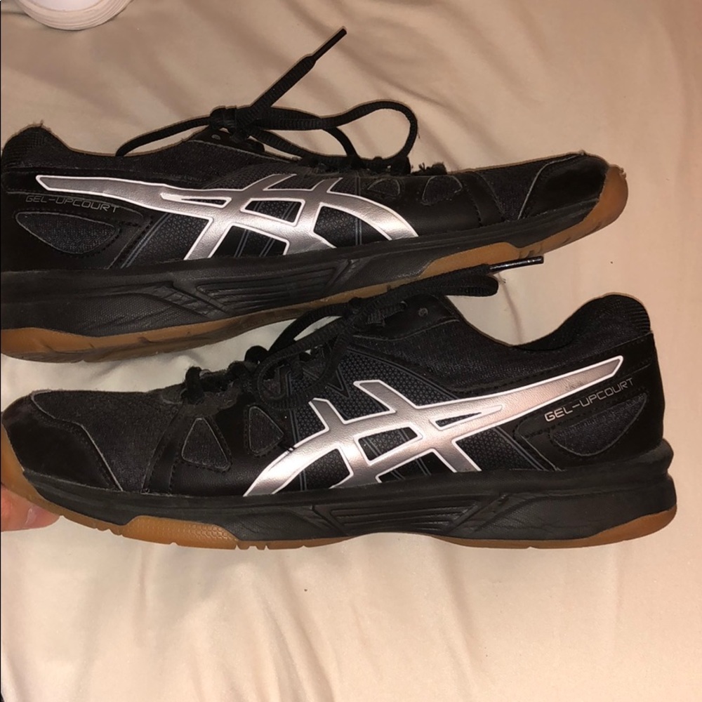 Volleyball shoes